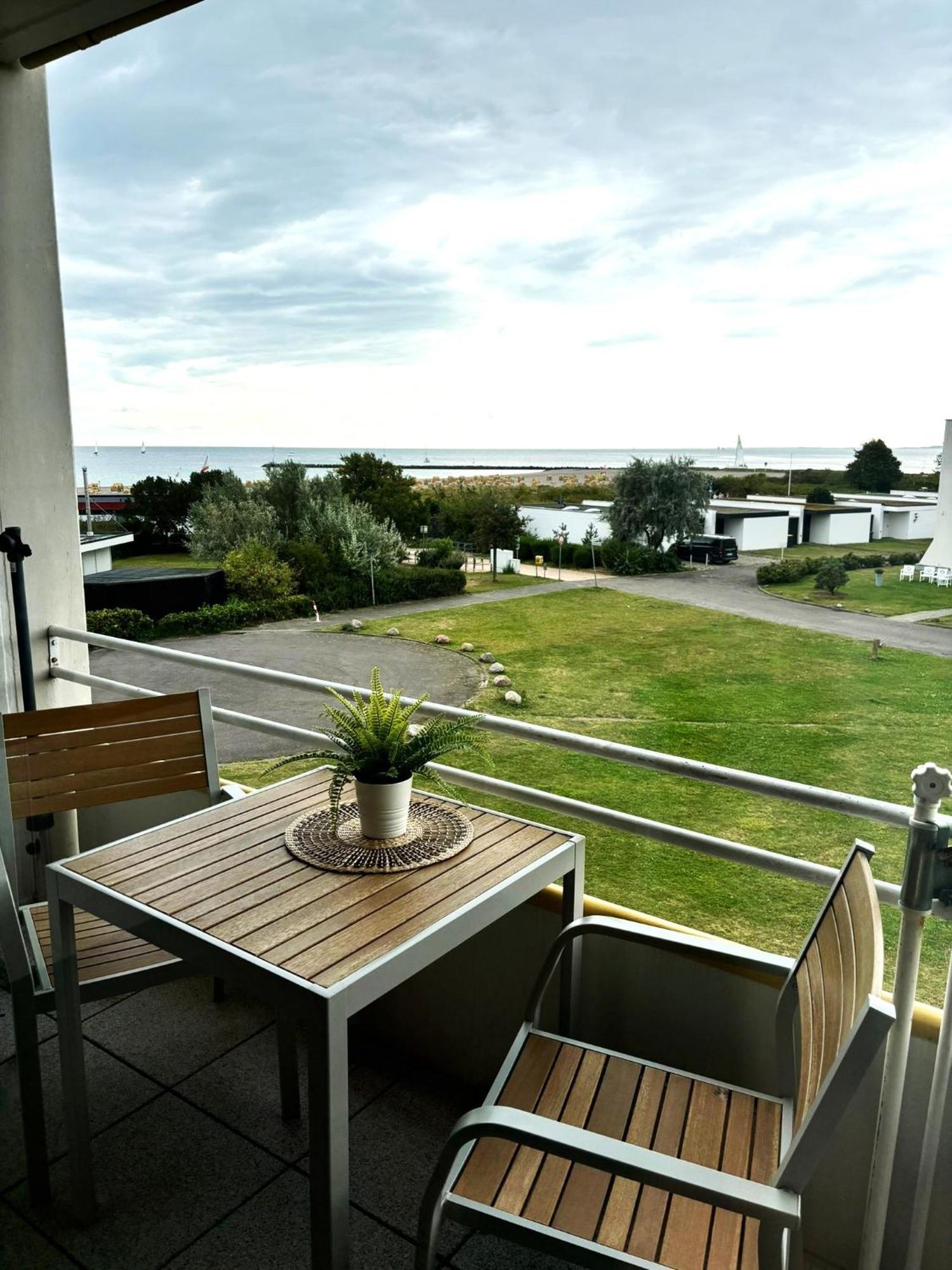 Quartier Suedstrand - Ferienwohnung Mit Meerblick Fehmarn Exterior photo